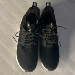 Loom Men's Black Waterproof Sneakers size 13
